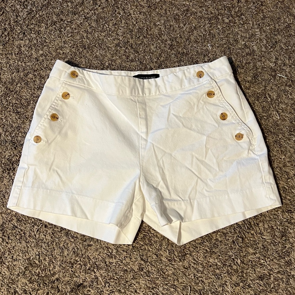 Banana Republic White High Waist Shorts with Buttons, Size 4